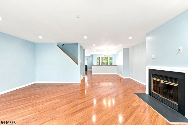 Hall_fireplace6