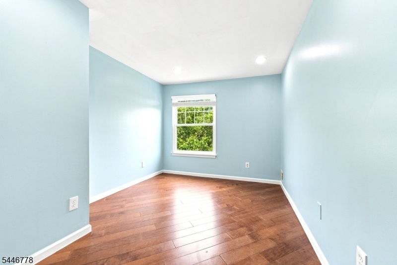 bedroom1