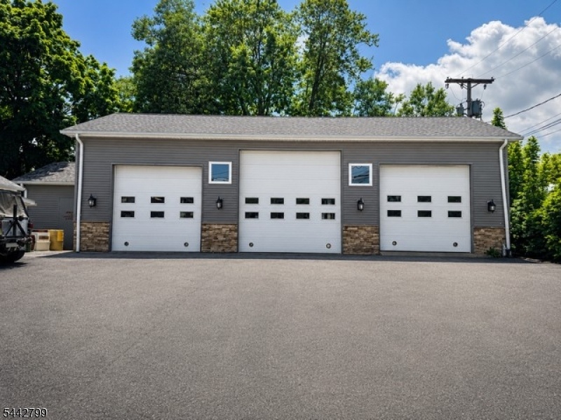 3 bay garage