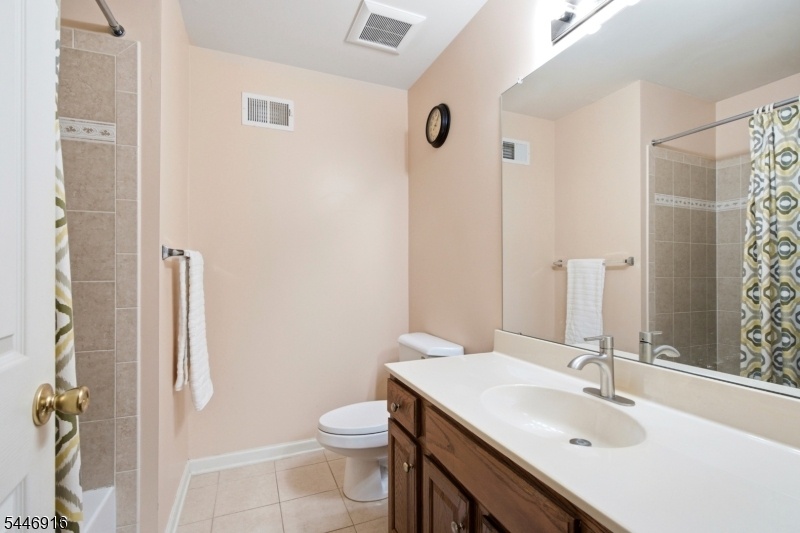 Main Full Bath