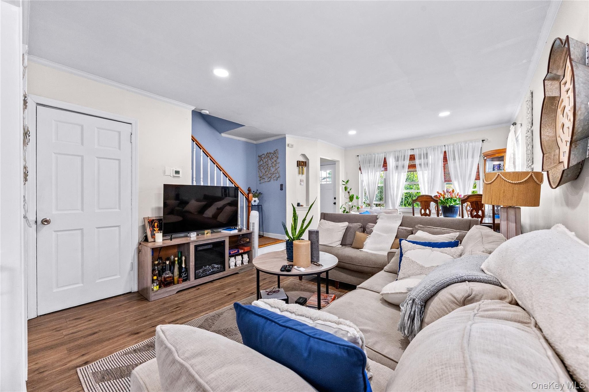 Gorgeous lIving room