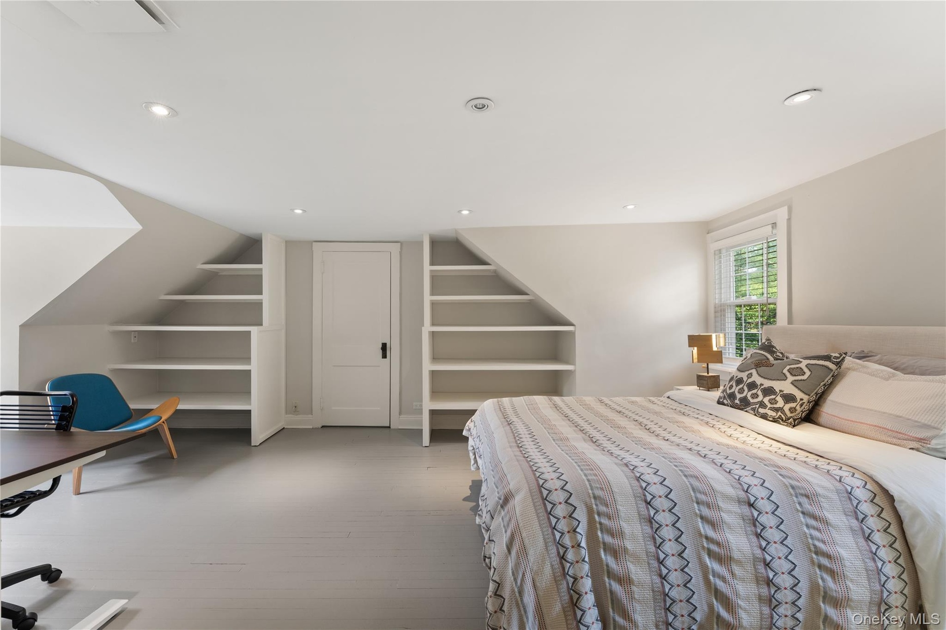 Third Level Bedroom.