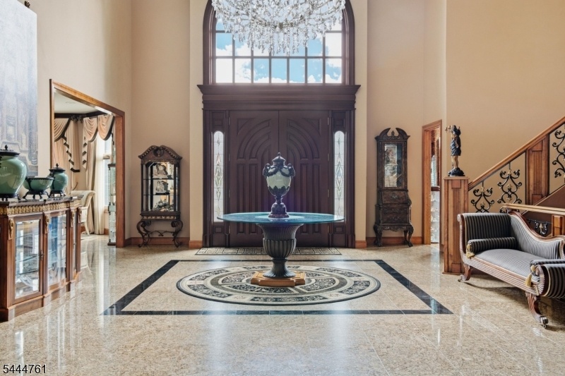 Foyer (3 of 3)