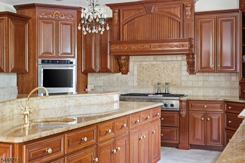 Kitchen (3 of 4)