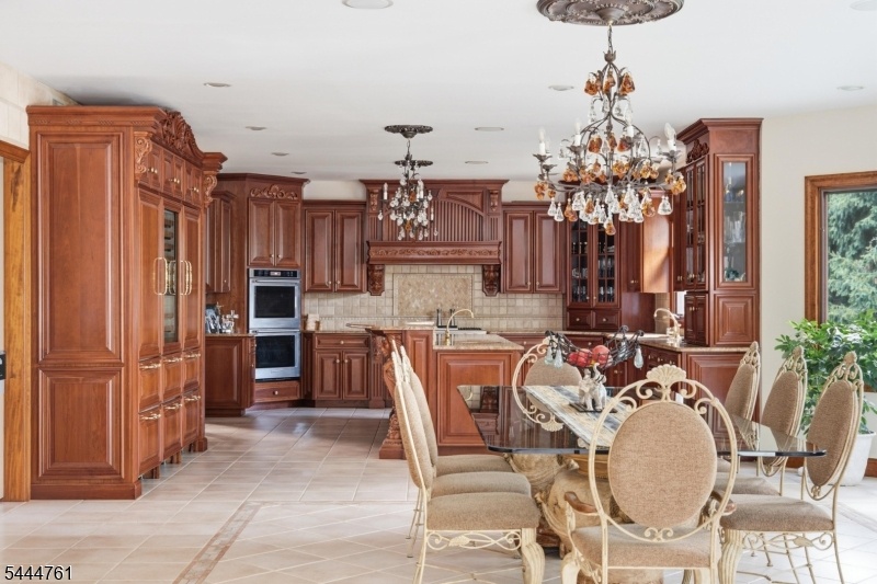 Kitchen (1 of 4)