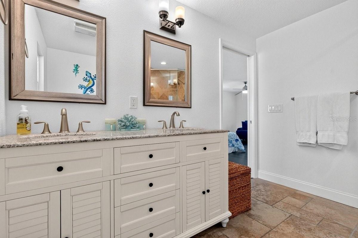 Primary bathroom-upstairs