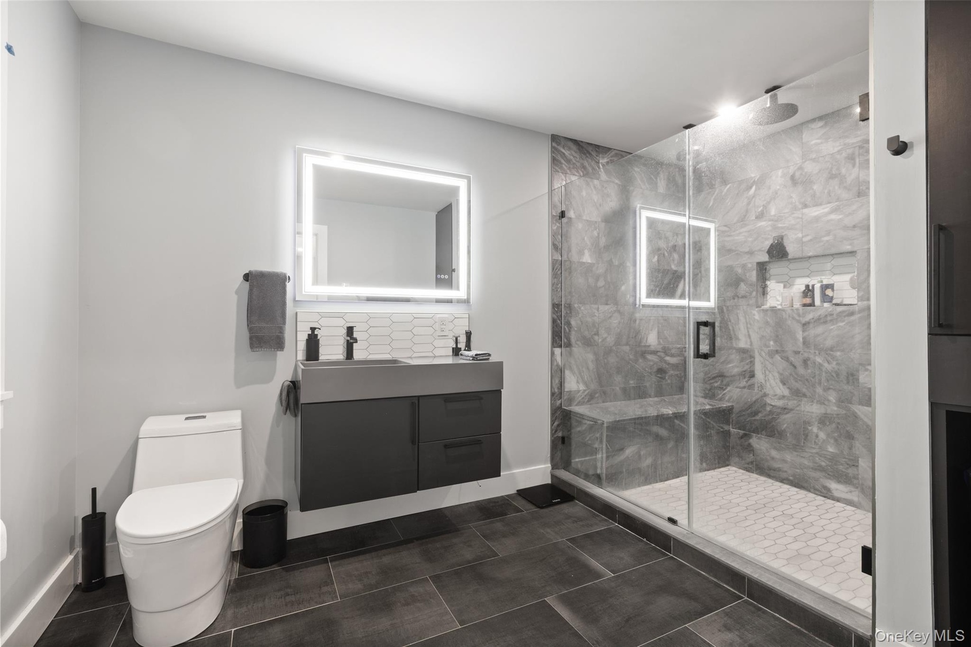 En-suite bathroom