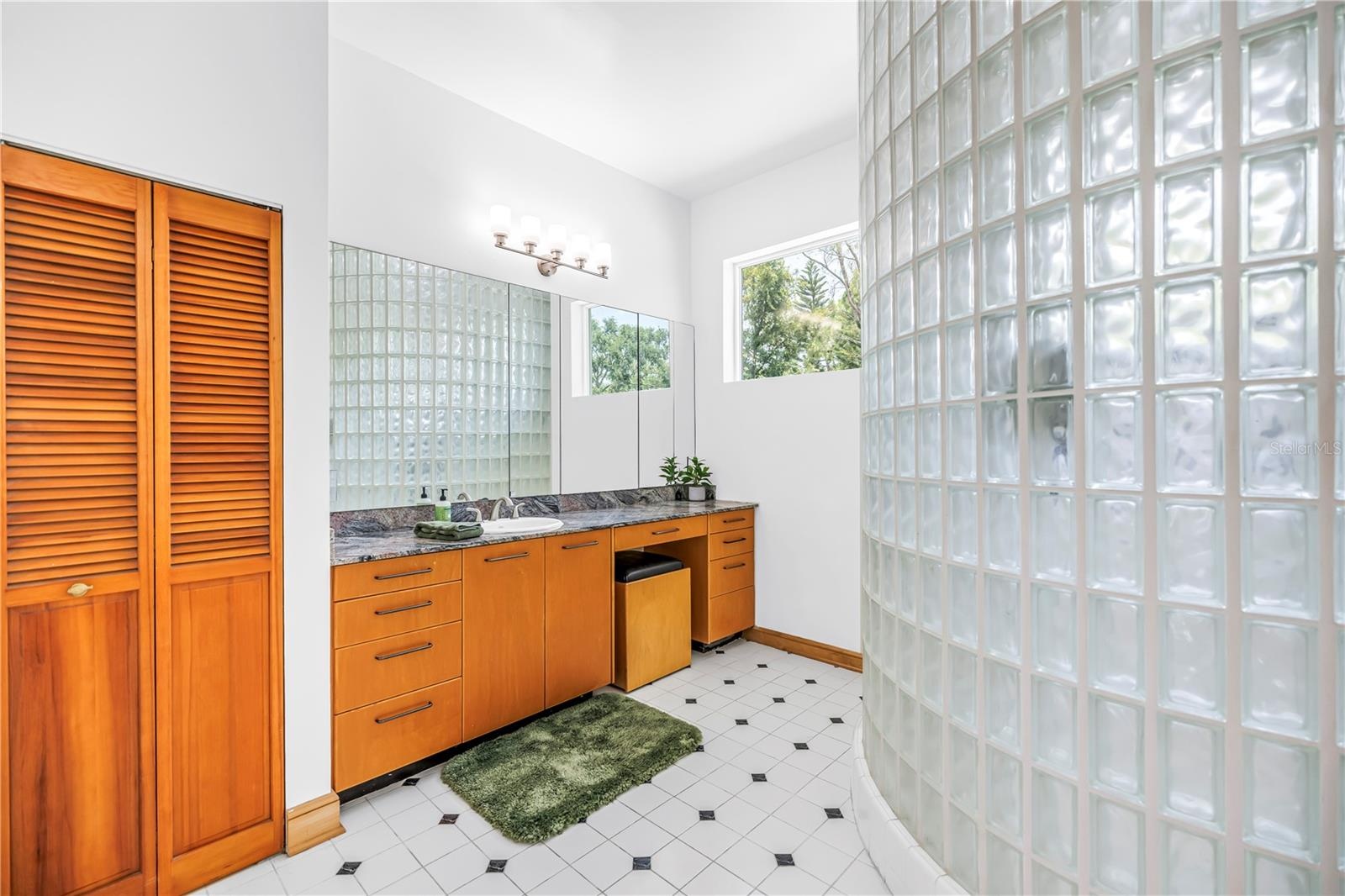 Master Bathroom - 2nd Floor