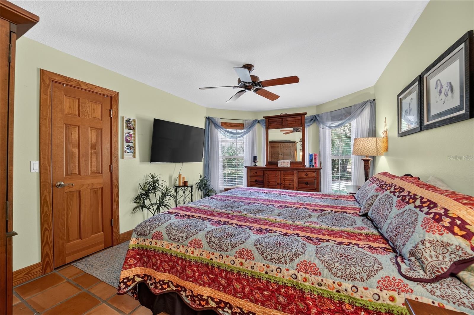 Spacious Second Primary Suite with Ensuite Bath & Walk-In Closet