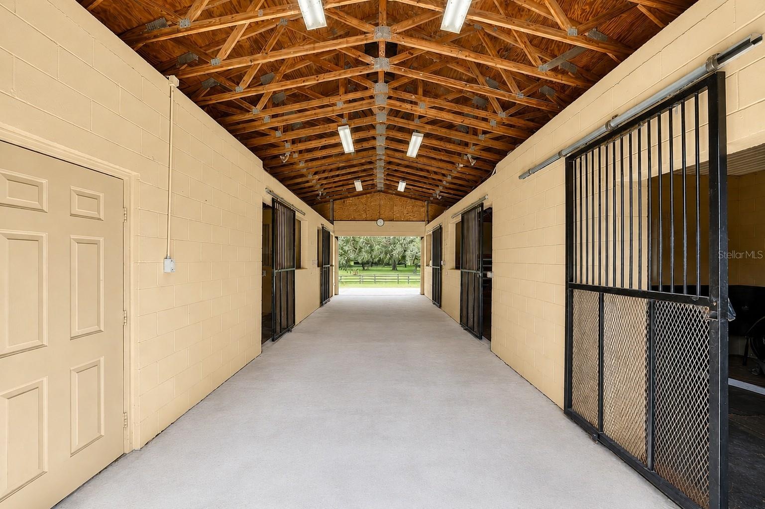 5-Stall Center-Aisle Barn with Tack Room