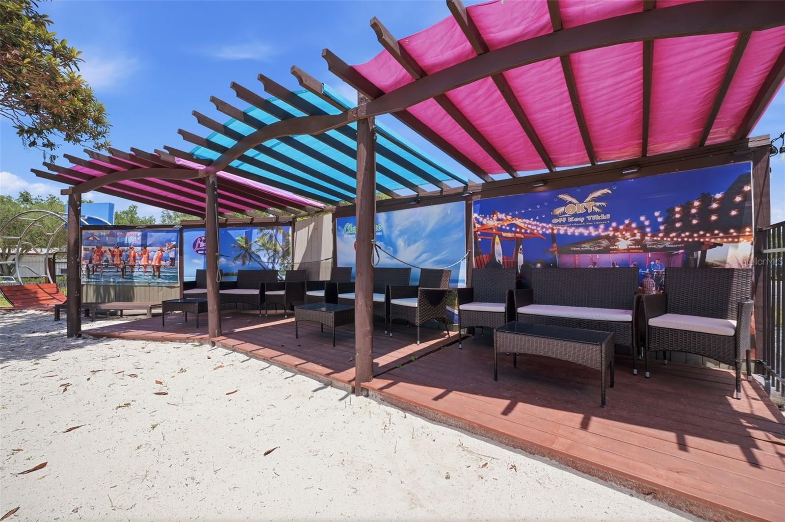Bar / Resturant / Music Venue