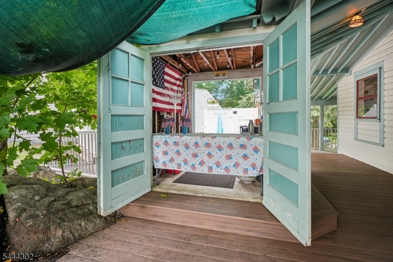 Outdoor Bar Area
