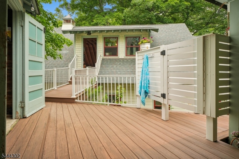 Walkway Bridge/Outdoor Shower