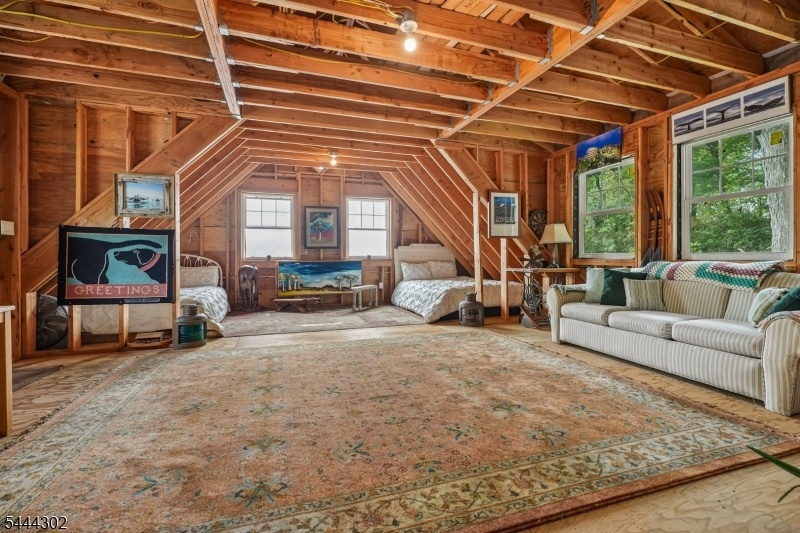 Bunkhouse about Boathouse