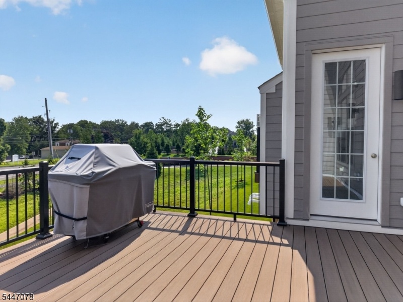 Deck View