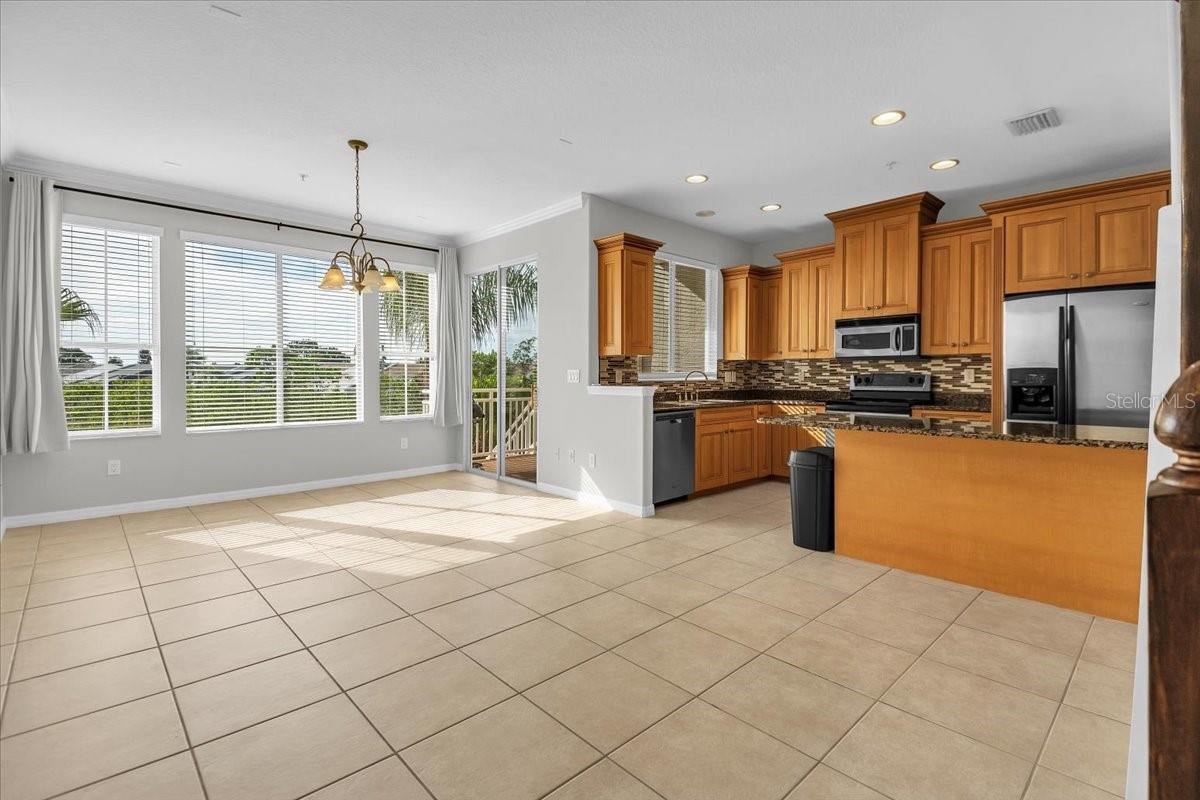 Dining/Kitchen