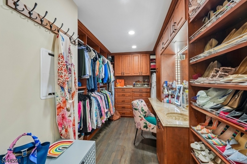 Primary Bedroom Dressing