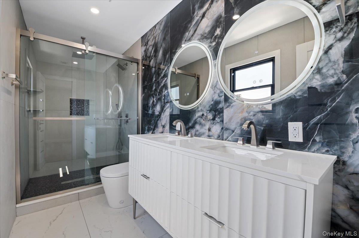 2nd Floor Primary Bathroom