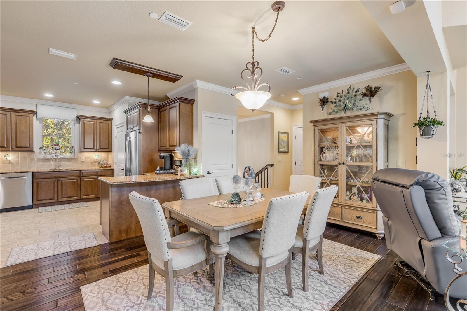 dining/kitchen