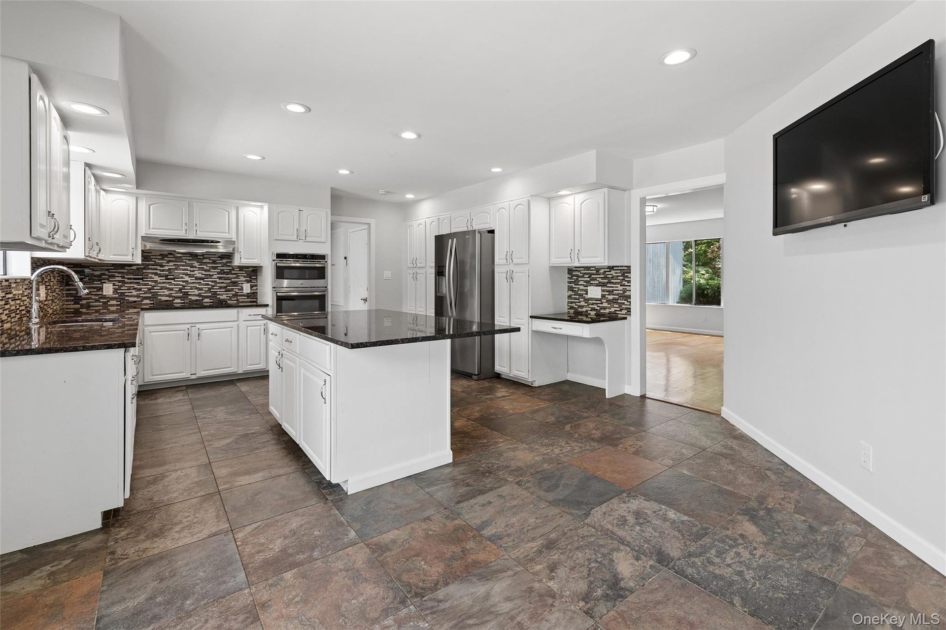 Granite and stainless steel appliances