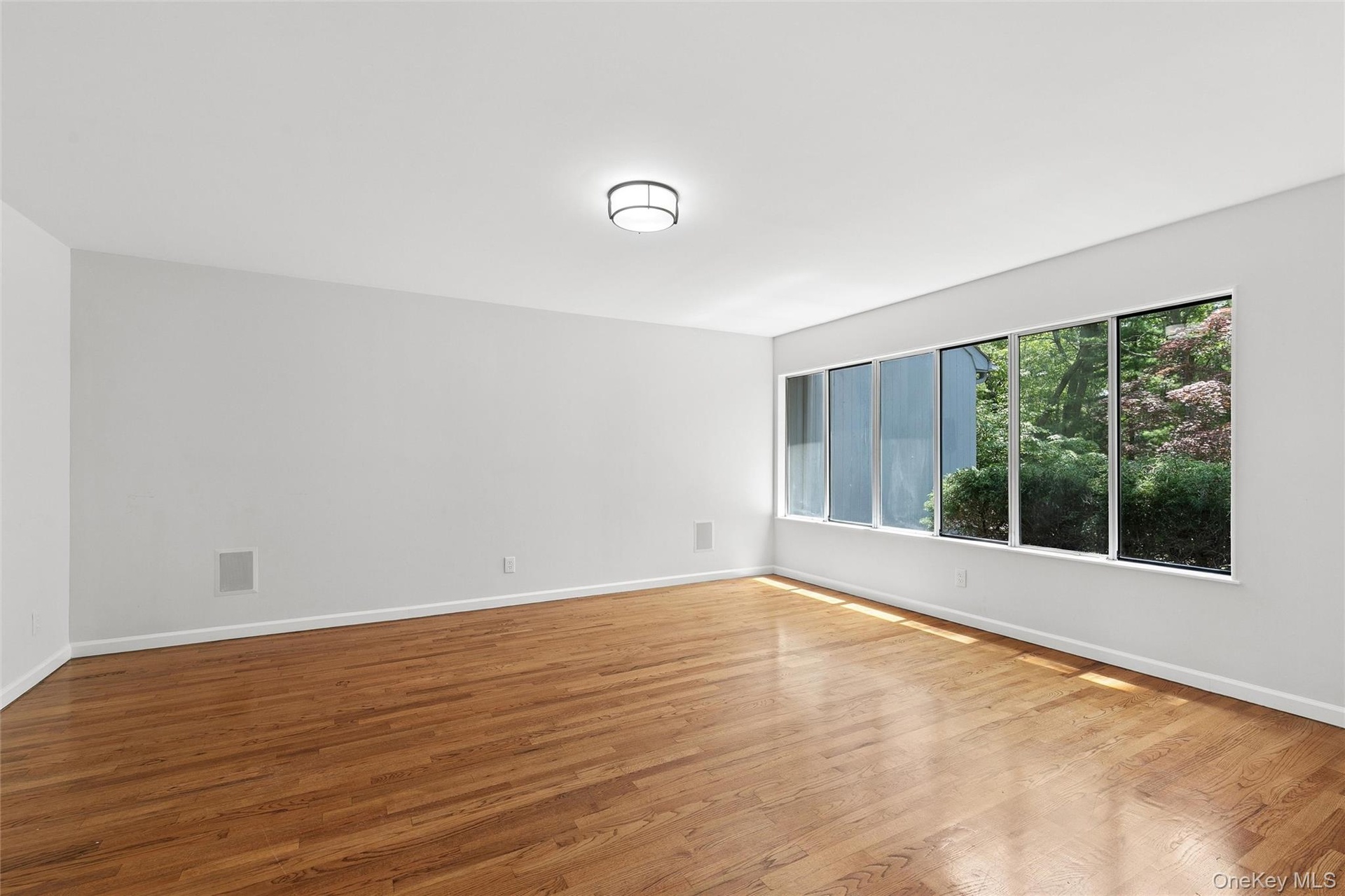Banquet sized formal dining room