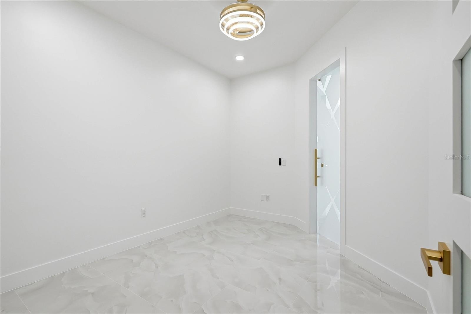 1ST FLOOR OFFICE/DEN