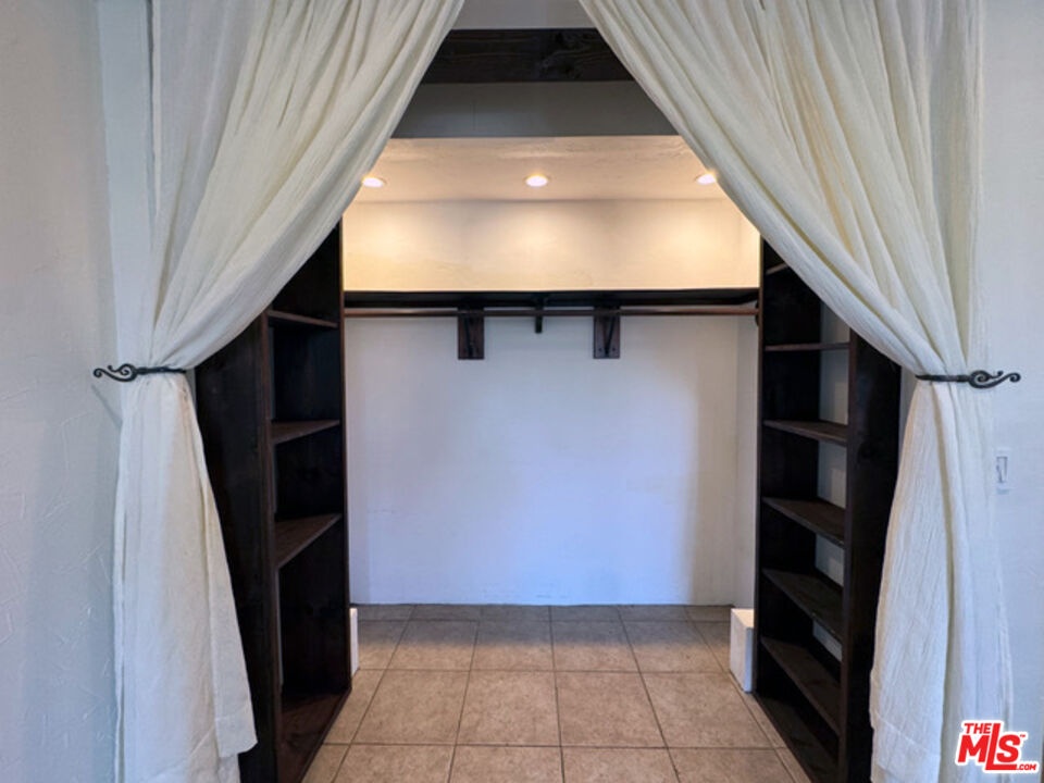 Walk In Closet