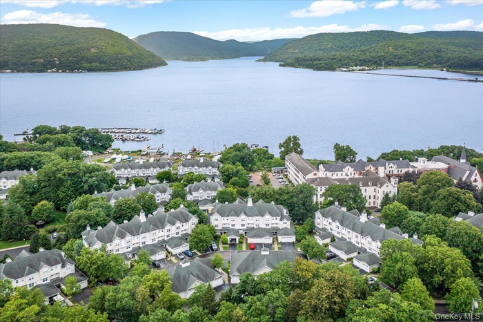 Riverbend offers spectacular views of the Hudson River!