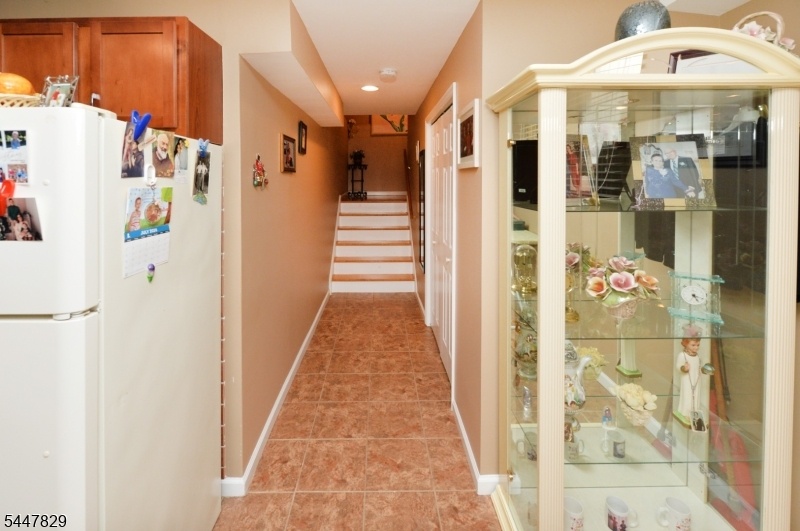 entry to lower level