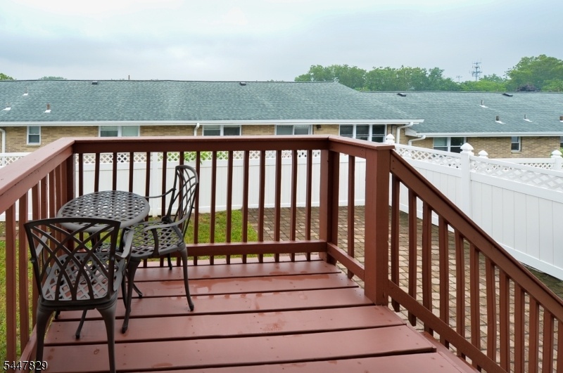 1st floor deck