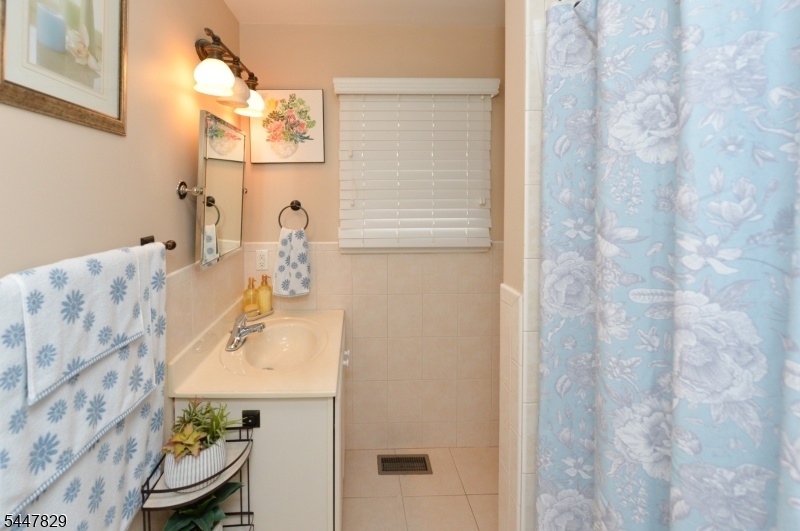 1st floor bathroom