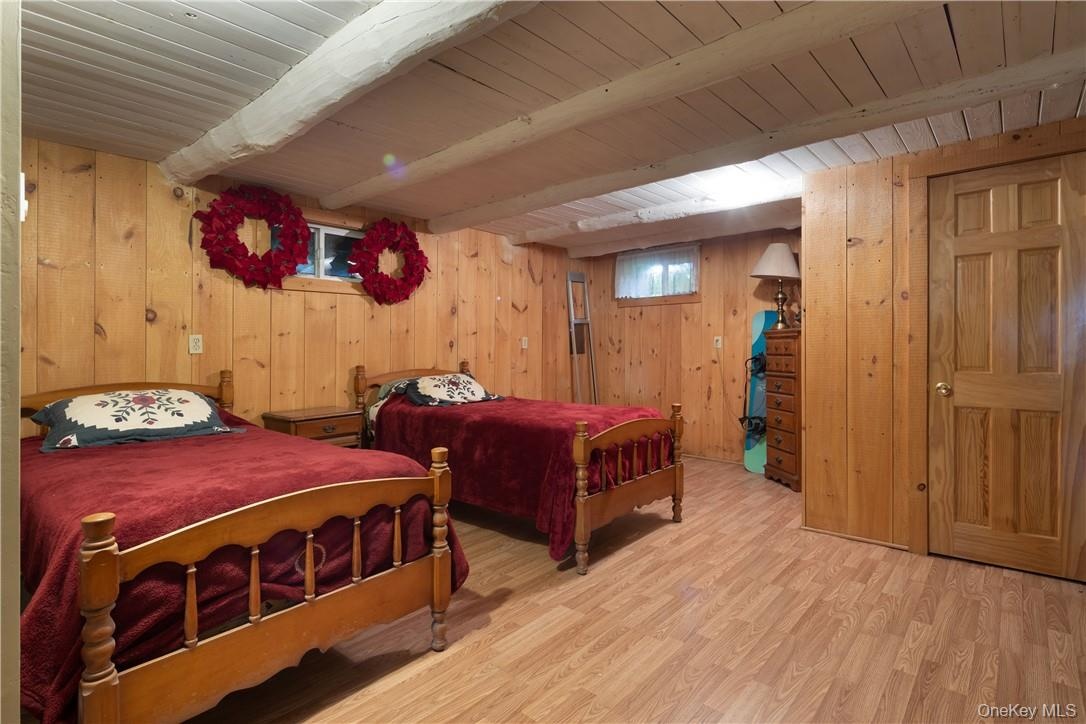Laminate floors, this could be an office, game room, or media room
