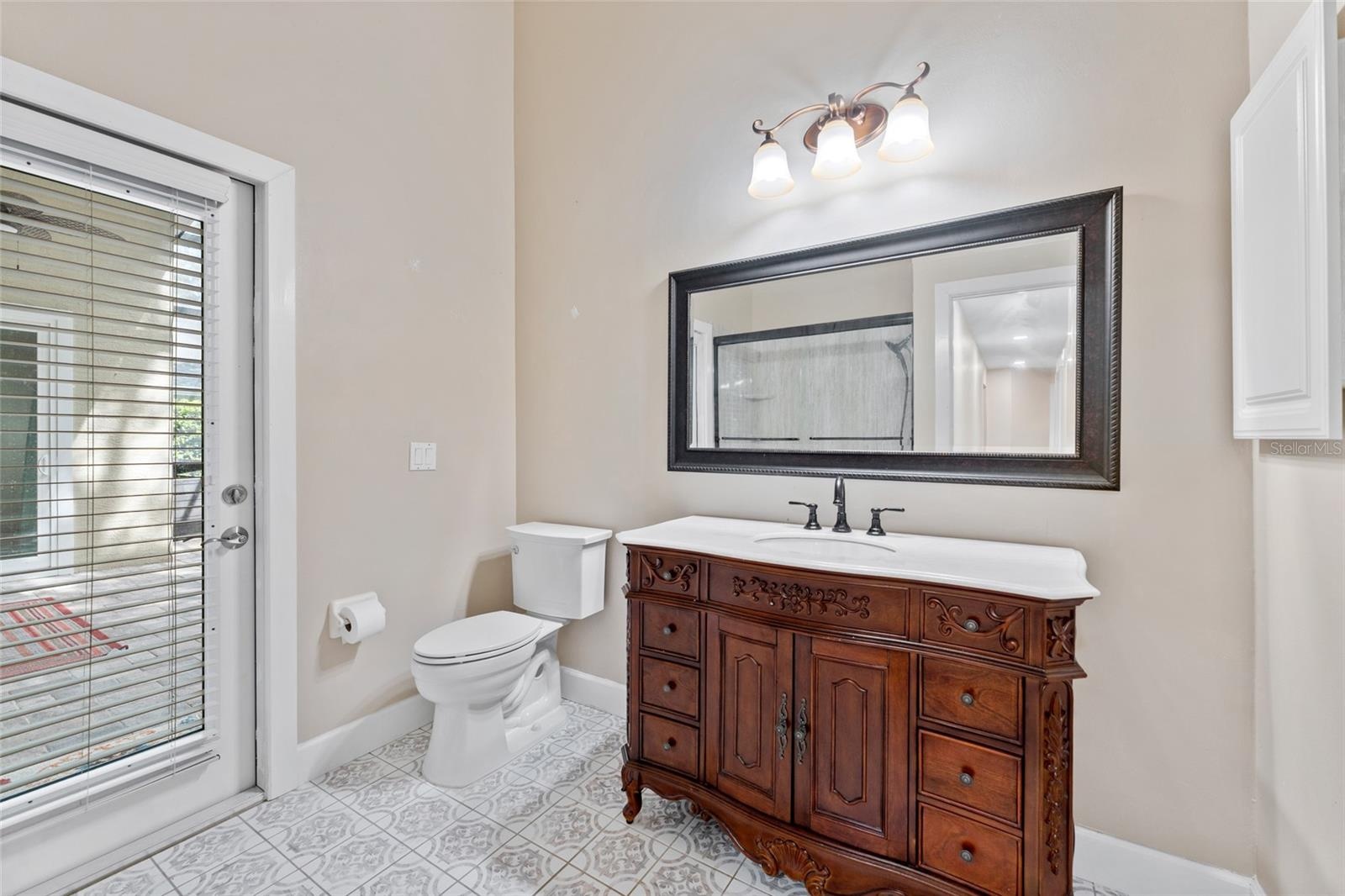 2nd bathroom to pool area