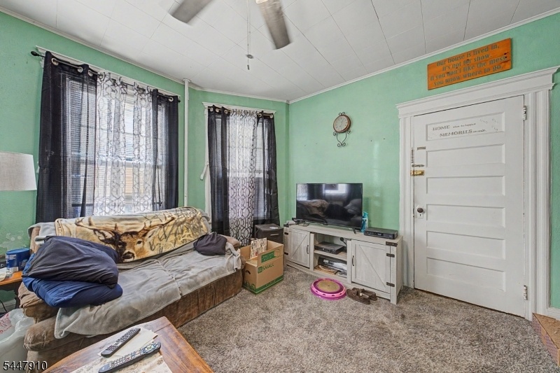1st floor living room