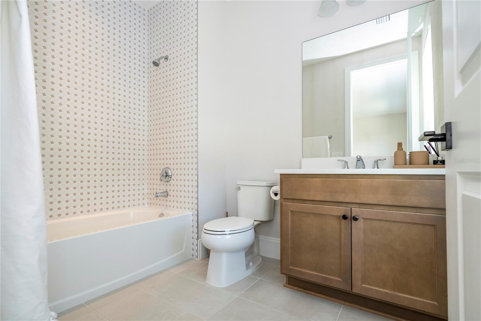 4th bathroom