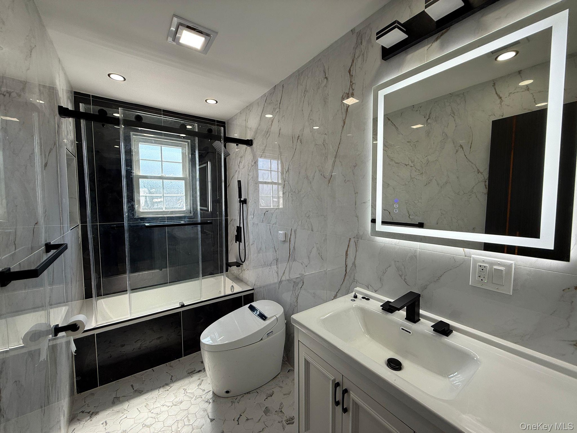 SECOND FLOOR BATHROOM