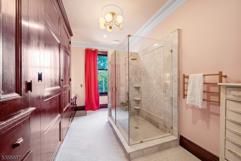 2nd Floor Bathroom