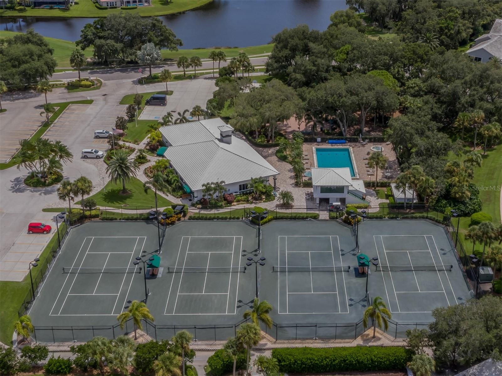 Plenty of har-tru courts for everyone to enjoy