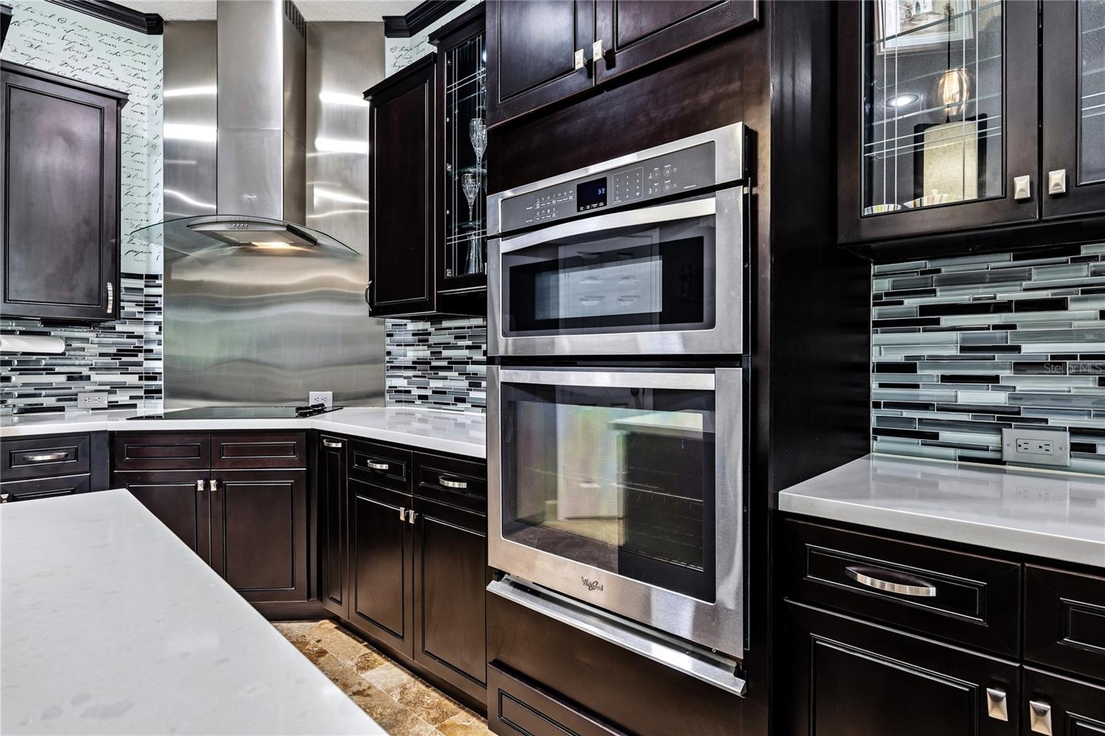 Wall mount ovens include convection