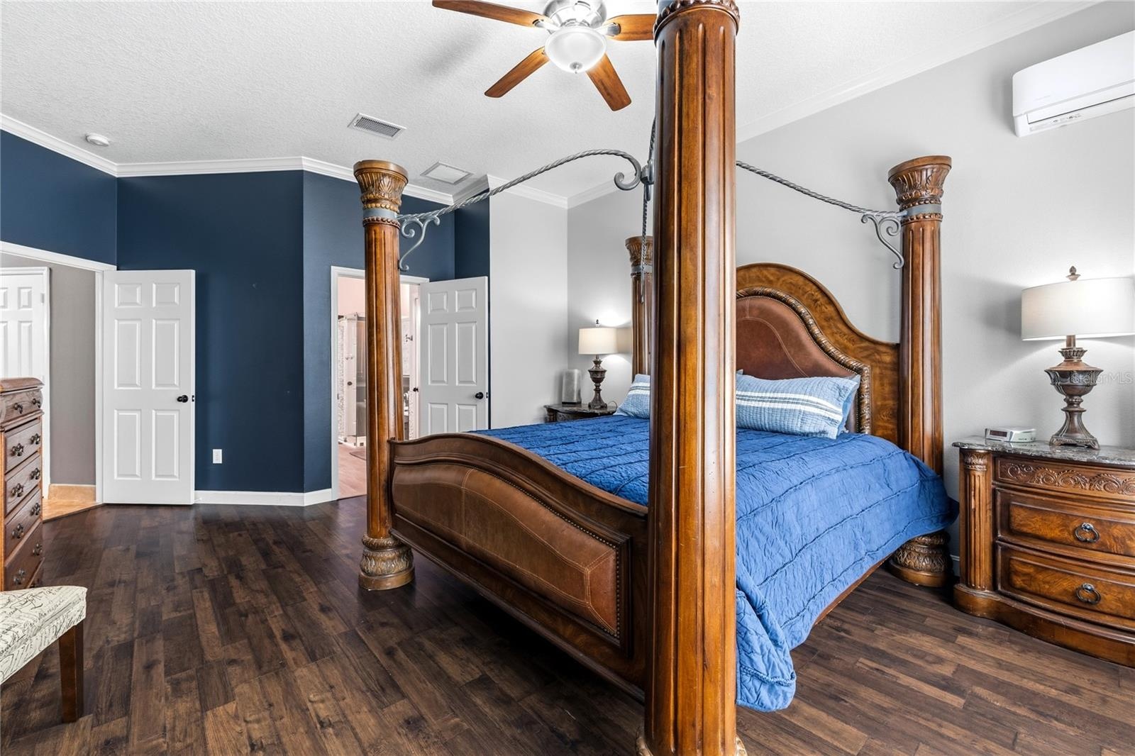 Crown Molding accents and Ensuite Bathroom!