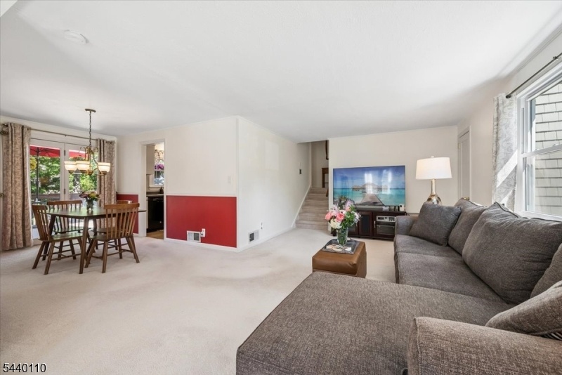 Living/Dining Area
