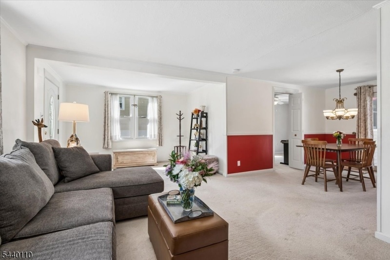 Living / Dining Area