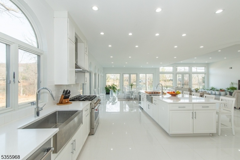Incredible Kitchen
