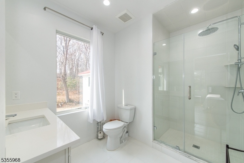 En Suite Bath