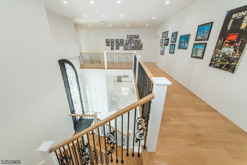 2nd Floor Landing