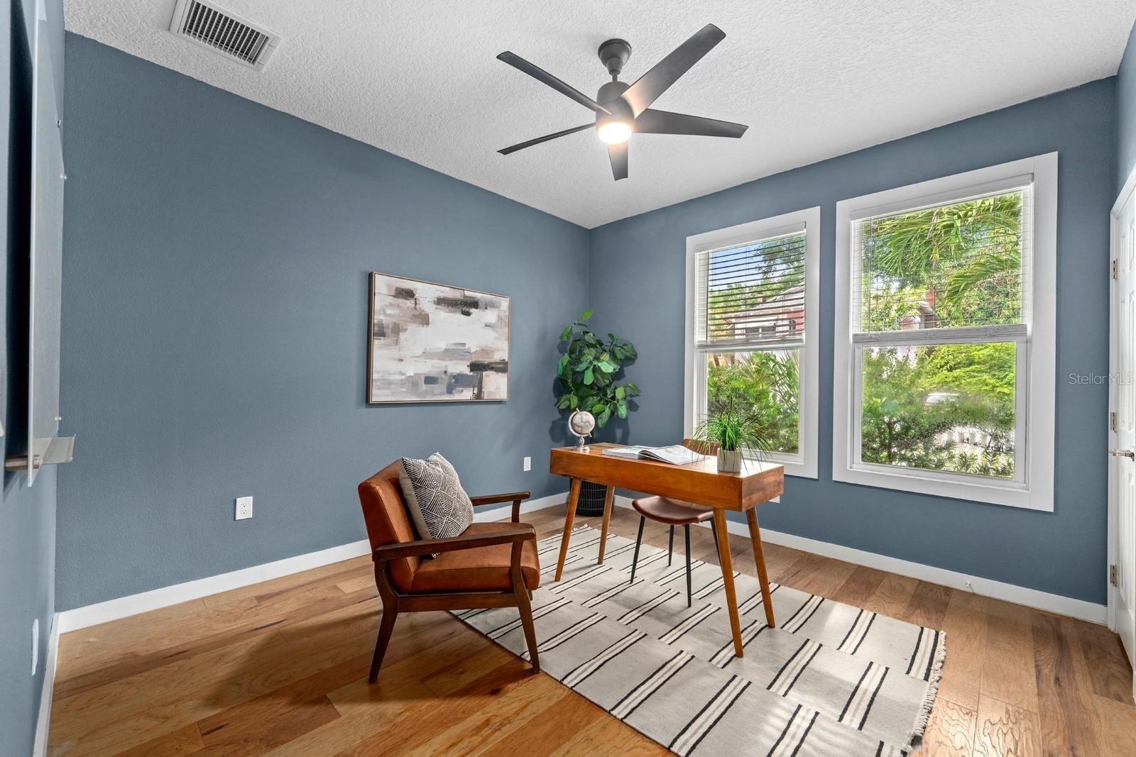 Home office, bedroom, gym…your choice