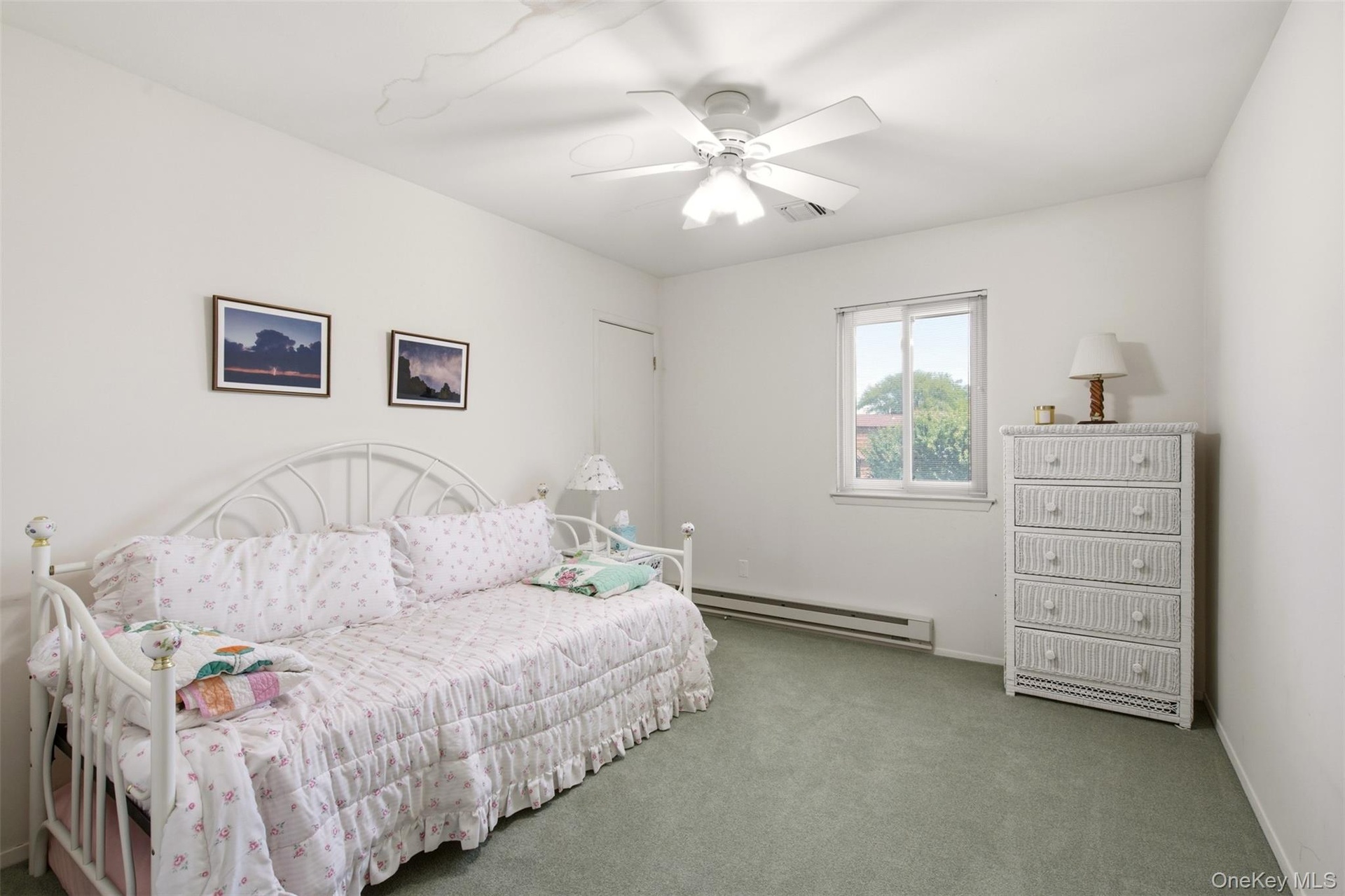 With Walk-in Closet