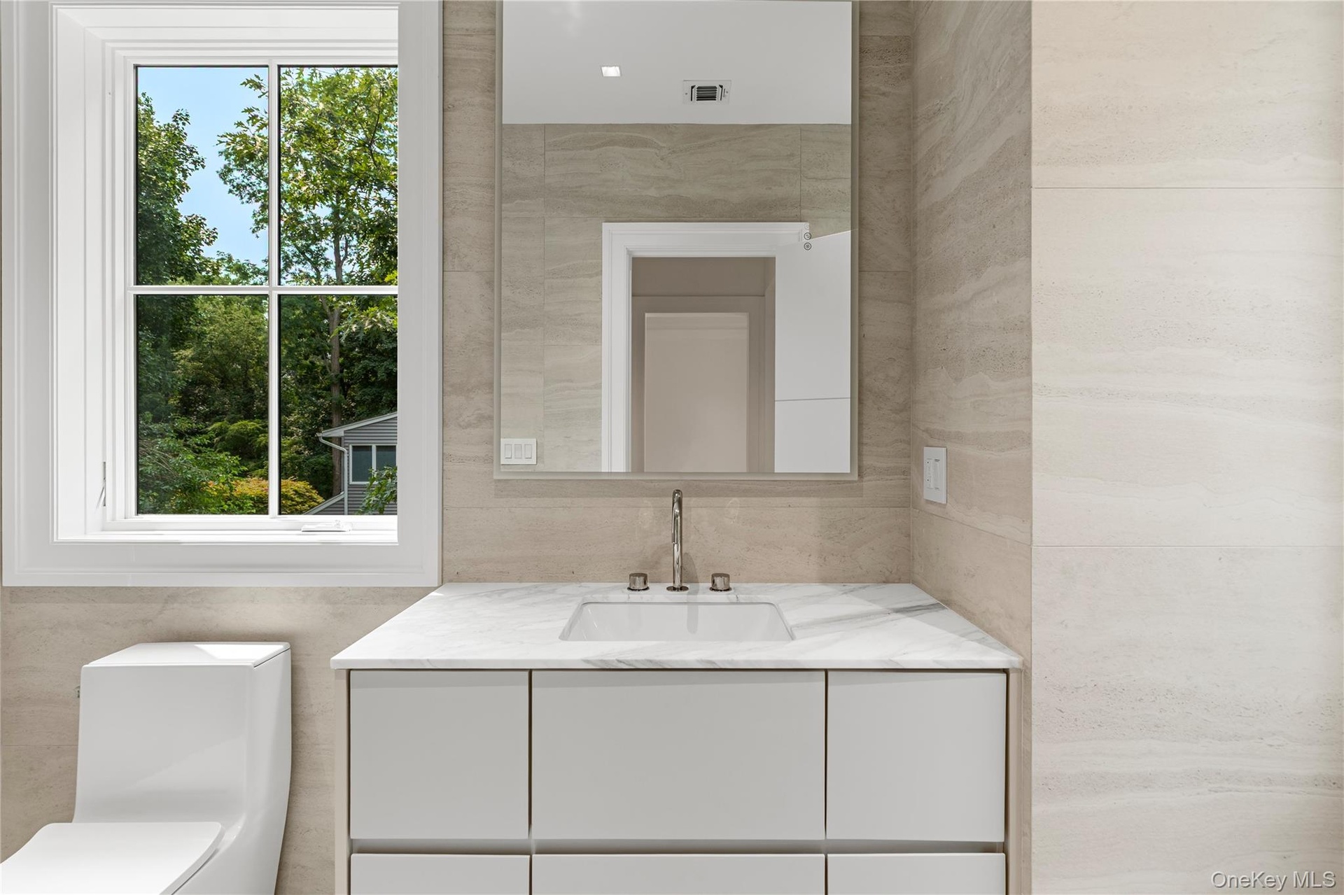 En-Suite Bathroom Vanity View