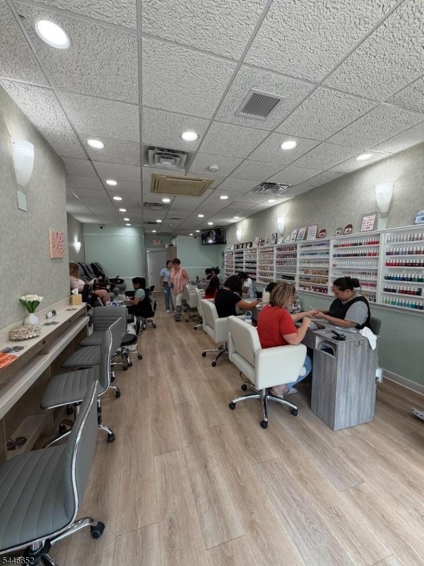 Nail salon