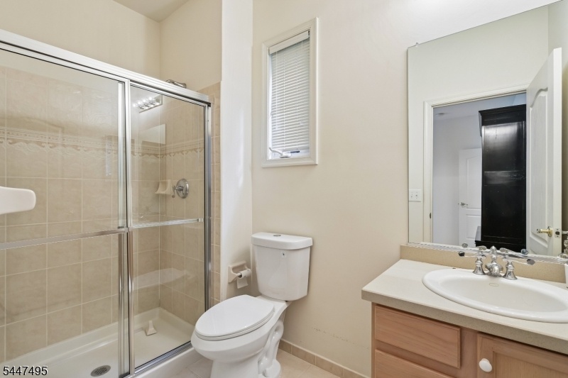 Bathroom first floor